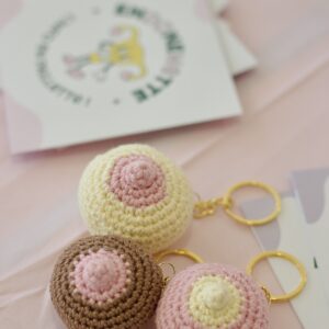 Seins en crochet